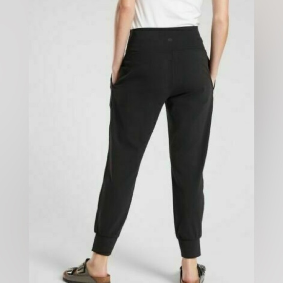 Athleta cruise jogger in powervita black pants XS - Picture 2 of 8
